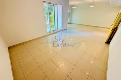 Villa de 3 chambres à Umm Suqeim, UAE No. 101740 8