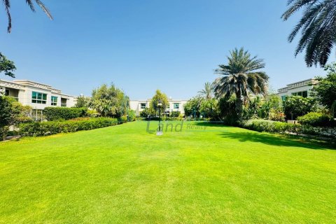 Villa de 3 chambres à Umm Suqeim, UAE No. 101740 20