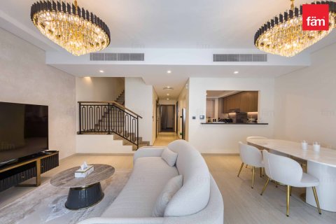 4 bedrooms Townhouse in Dubai, UAE No. 188284 3