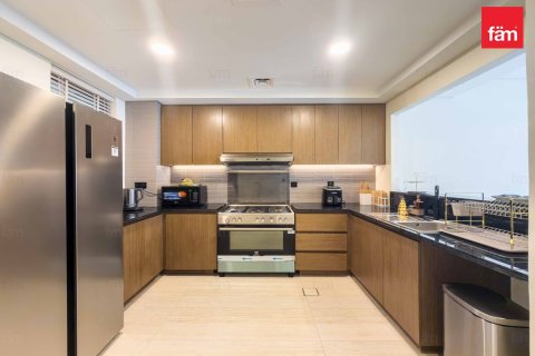 4 bedrooms Townhouse in Dubai, UAE No. 188284 12