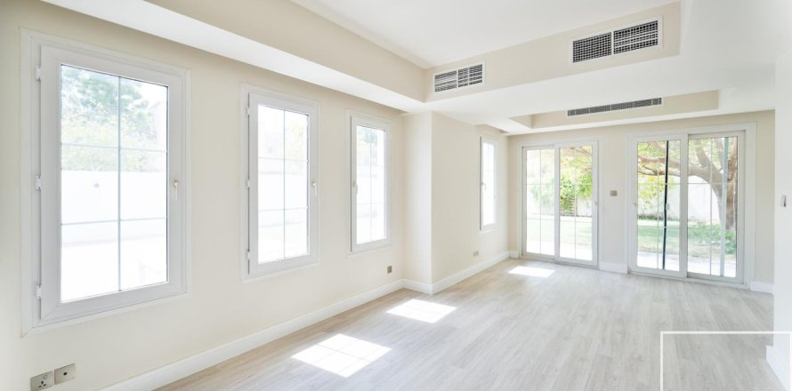 Townhouse de 3 chambres  No. 111704