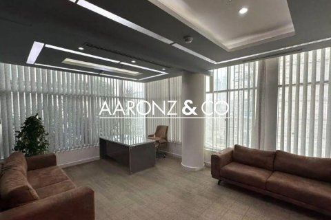 199m² Office in Business Bay, UAE No. 133001 7