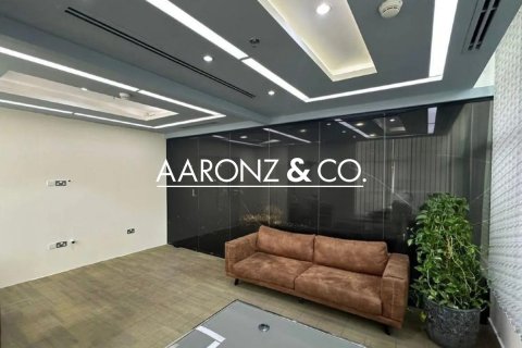 199m² Office in Business Bay, UAE No. 133001 8