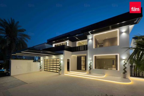 5 bedrooms Villa in Palm Jumeirah, UAE No. 80625 4