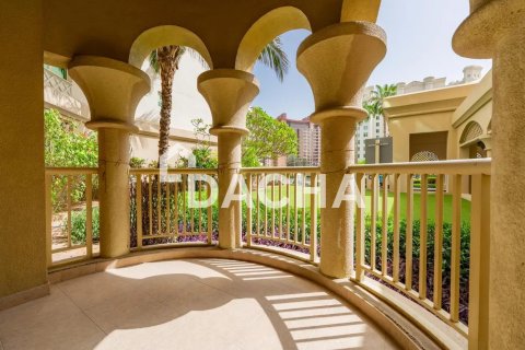 Квартира с 2 спальнями в Shoreline Apartments, ОАЭ №168899 4