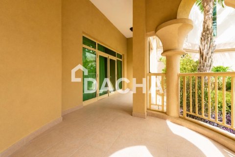 Квартира с 2 спальнями в Shoreline Apartments, ОАЭ №168899 9