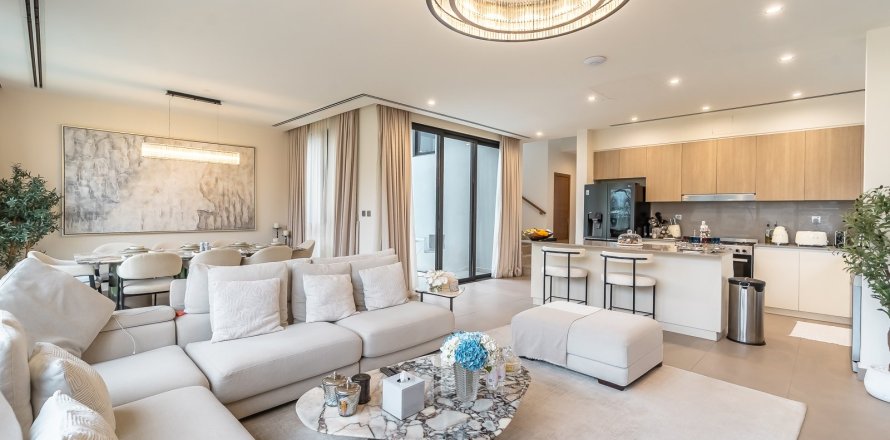Villa de 4 chambres à Dubai, UAE No. 183240