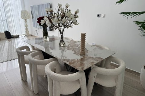Villa de 4 dormitorios en Wadi Al Safa 3, UAE No. 183243 8