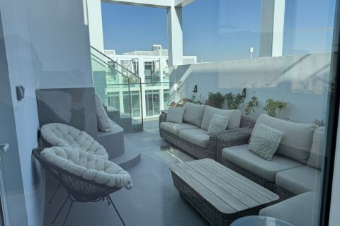 Villa de 4 dormitorios en Wadi Al Safa 3, UAE No. 183243 12