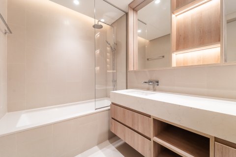 3 bedrooms Apartment in Dubai, UAE No. 183238 13