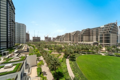 3 bedrooms Apartment in Dubai, UAE No. 183238 8