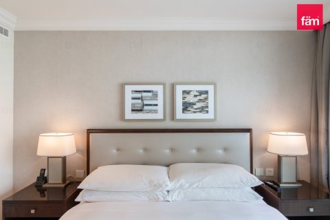 2 bedrooms Apartment in Downtown Dubai (Downtown Burj Dubai), UAE No. 198600 12