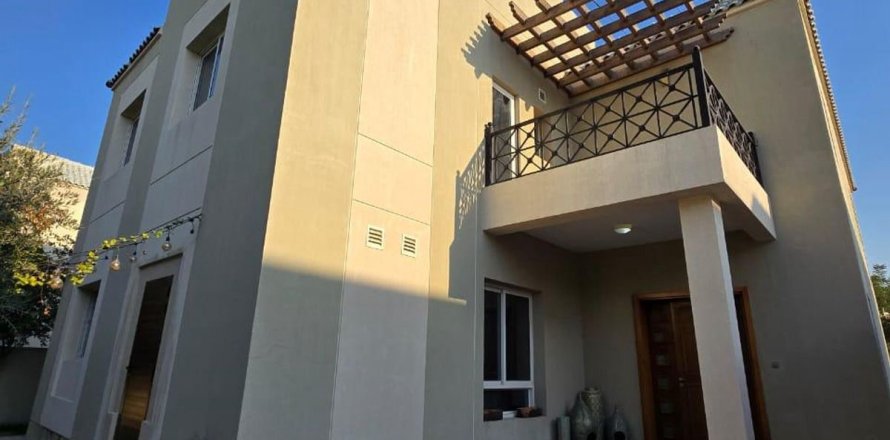 Villa de 5 dormitorios en Dubai, UAE No. 187421