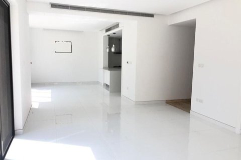 5 bedrooms Villa in Bloomingdale, UAE No. 170574 17