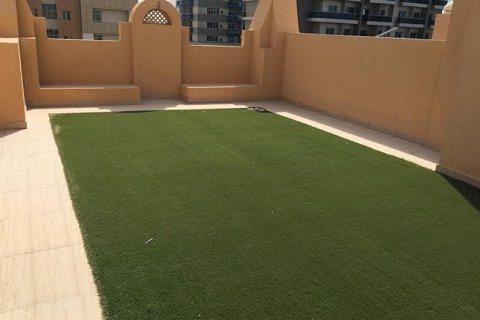 5 bedrooms Villa in Bloomingdale, UAE No. 170574 9