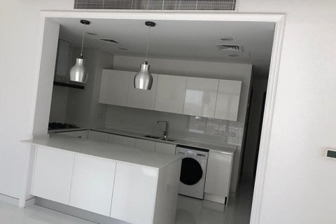 5 bedrooms Villa in Bloomingdale, UAE No. 170574 15