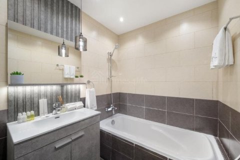1 bedroom Apartment in Dubai Sports City, UAE No. 170573 13