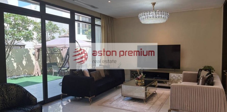 Villa de 4 dormitorios en DAMAC Hills (Akoya by DAMAC), UAE No. 148047