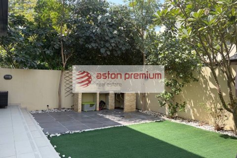 Villa de 4 dormitorios en DAMAC Hills (Akoya by DAMAC), UAE No. 148047 19