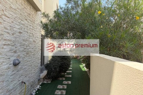 Villa de 4 dormitorios en DAMAC Hills (Akoya by DAMAC), UAE No. 148047 4