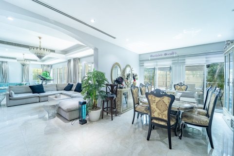 Villa de 5 dormitorios en Jumeirah Village Triangle, UAE No. 199781 16