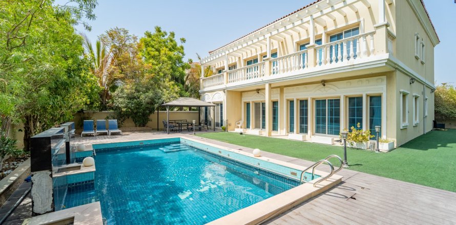 Villa de 5 dormitorios en Jumeirah Village Triangle, UAE No. 199781