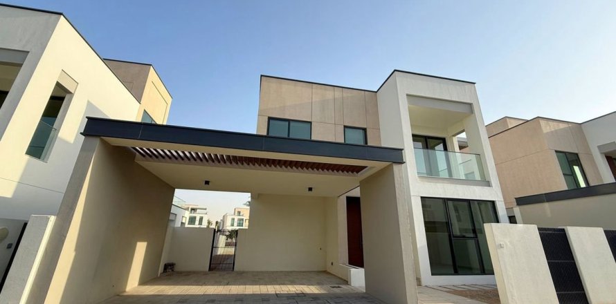 Вилла с 4 спальнями в Дубай, ОАЭ №141247