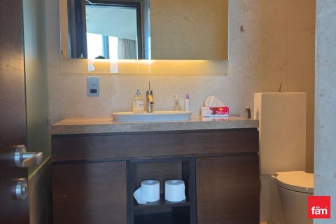 Квартира с 2 спальнями в Даунтаун Дубай (Даунтаун Бурдж Дубай), ОАЭ №141244 3