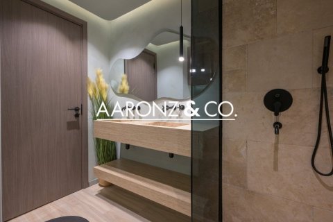 Квартира с 2 спальнями в Dorra Bay, ОАЭ №136865 14