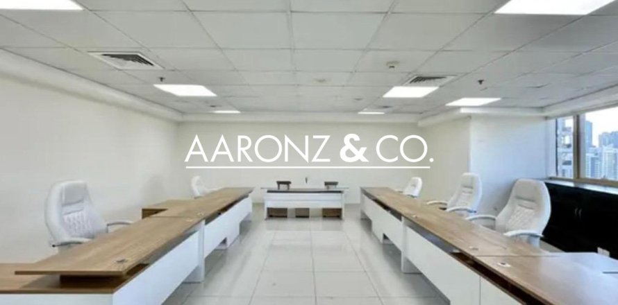 Office de 142m² à Jumeirah Lake Towers, UAE No. 136864