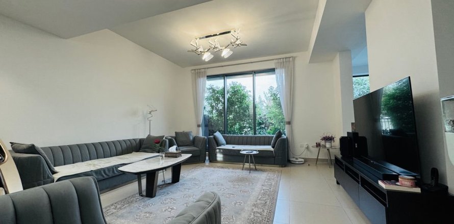 3 bedrooms Villa  No. 131367