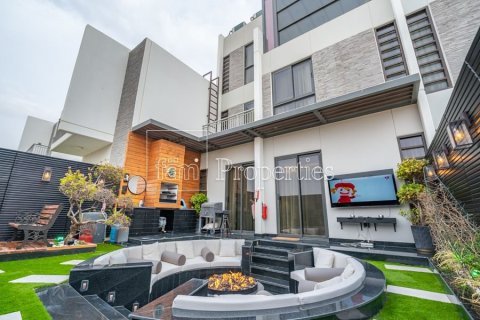 Villa de 4 dormitorios  No. 131370 3