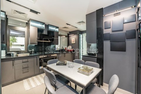 Villa de 4 dormitorios  No. 131370 12