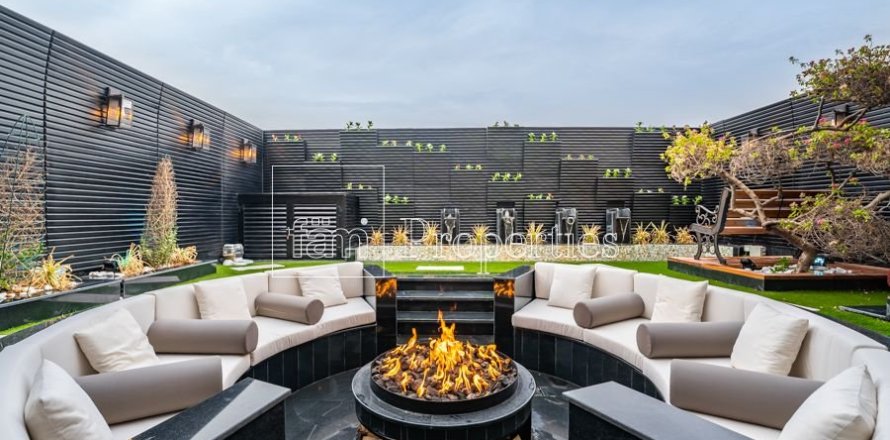 Villa de 4 dormitorios  No. 131370