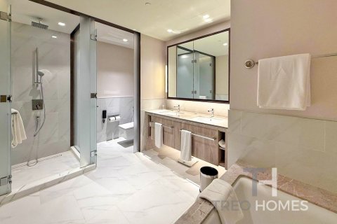 Appartement de 2 chambres à Address Harbour Point, UAE No. 80282 13