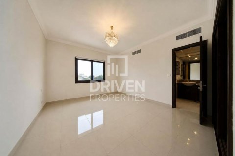 Villa de 4 chambres à Mirdif, UAE No. 202556 15