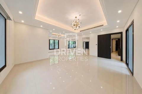 Villa de 4 chambres à Mirdif, UAE No. 202556 5