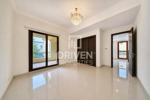 Villa de 4 chambres à Mirdif, UAE No. 202556 14