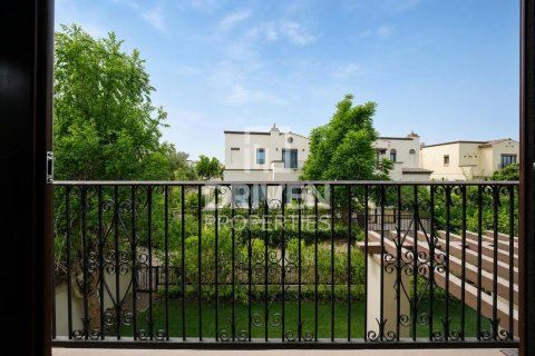 Villa de 4 chambres à Mirdif, UAE No. 202556 25