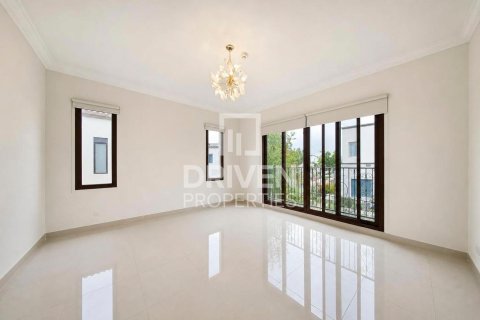 Villa de 4 chambres à Mirdif, UAE No. 202556 18