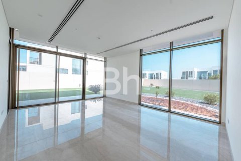 Villa de 5 dormitorios en Abu Dhabi, UAE No. 63304 3