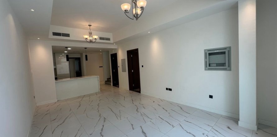 4 bedrooms Townhouse in Dubai, UAE No. 198530