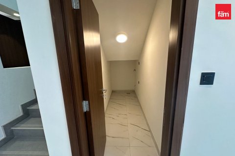 4 bedrooms Townhouse in Dubai, UAE No. 198530 7