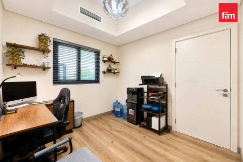 3 bedrooms Townhouse in Dubai, UAE No. 198531 11