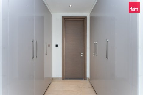 2 bedrooms Apartment in Dubai, UAE No. 145221 9
