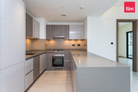 2 bedrooms Apartment in Dubai, UAE No. 145221 15