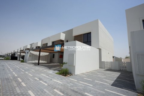 Townhouse de 3 dormitorios en  Yas Island, UAE No. 28333 2