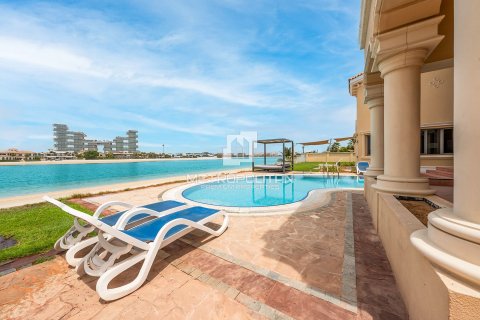 Вилла с 7 спальнями №128737 2