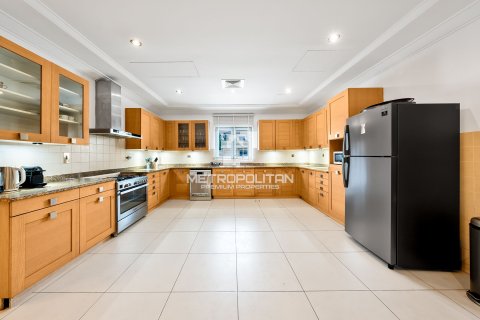 Вилла с 7 спальнями №128737 10