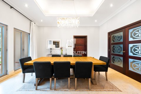 Вилла с 7 спальнями №128737 9